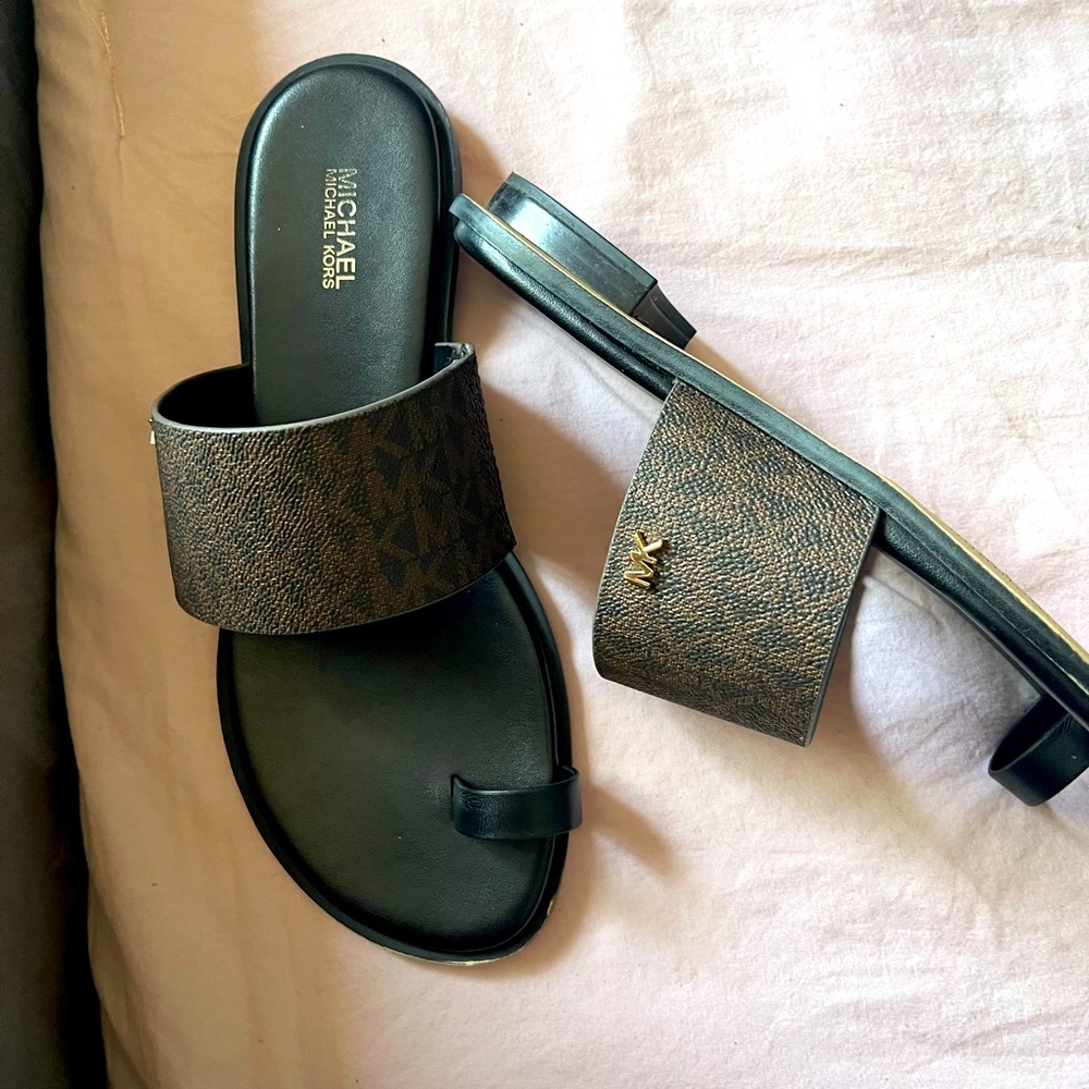 Michael Kors flip flop sandals